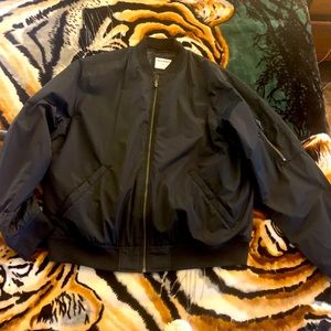 Old Navy black bomber jacket. Slightly used. Extra large
